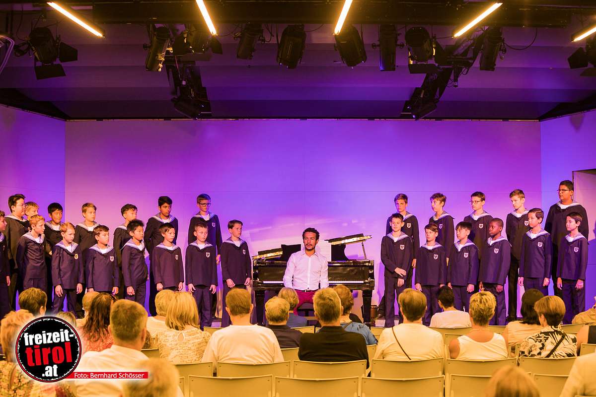 freizeit_tiirol_04.jpg - Wiener Sängerknaben live@Kristallwelten Wattens, 18.08.2017